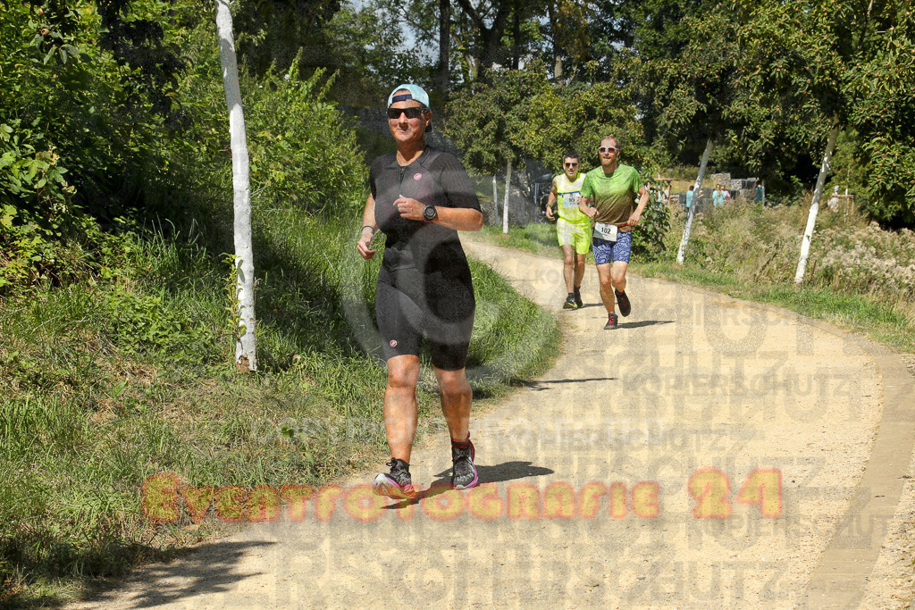 250824_1232_EX1_9696 | Sportfotografie im Rhein-Sieg Kreis, Köln, Bonn, NRW, Rheinland Pfalz, Hessen, etc. Unser Tätigkeitsfeld umfasst den Laufsport vom Volkslauf über den Marathon, Duathlon, Triathon bis zum Ultralauf wie Kölnpfad Ultra oder Schindertrail.