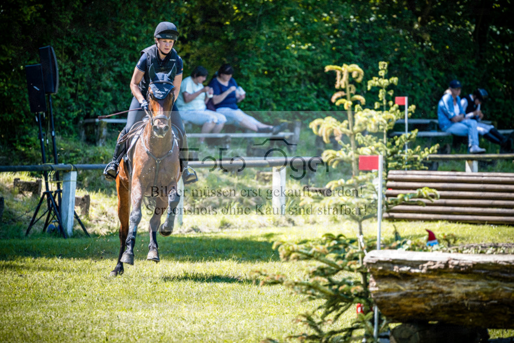 2026-05 - Melle Oldendorf-1-0021 | Entdecke hochwertige Reitturnierfotos von Foto Oger. Professionell, emotional und authentisch – jetzt Lieblingsmomente im Shop bestellen.Deutschlandweite Turnierfotografie. - Realisiert mit Pictrs.com