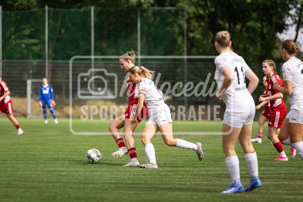 Fußball I Frauen I Testspiel I SpVg Aurich - DJK Arminia Ibbenbüren I 15251 | realhellocedii - Realisiert mit Pictrs.com
