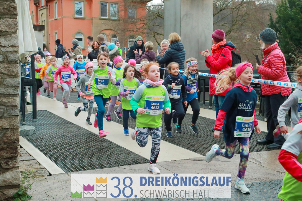 400m AOK Junior Cup | 3 Koenigslauf 2024 400m AOK Junior Cup - Realisiert mit Pictrs.com