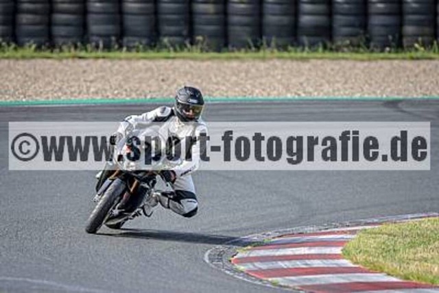 spof3525 | Professionelle Fotos von Sportveranstaltungen, aber auch Hochzeiten und anderen Events. - Realisiert mit Pictrs.com