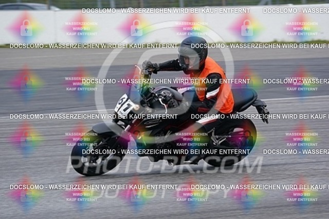 2023_04_25_PBK_22002 | Sportfotografie; SlowMotion; Video; Rennstrecke; Hafeneger; RSE; Speer; Trackday; Motorsportarena; Hockenheimring; Brno; Most; Barcelona; Valencia, Benny; Kaetzmer;