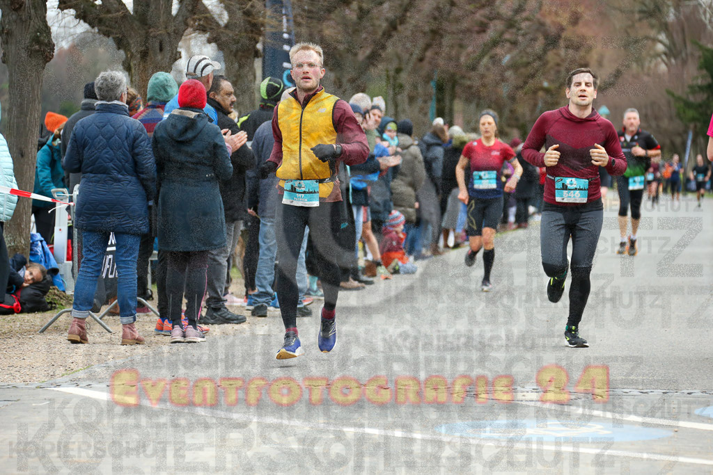 231231_1156_EX1_4626 | Sportfotografie im Rhein-Sieg Kreis, Köln, Bonn, NRW, Rheinland Pfalz, Hessen, etc. Unser Tätigkeitsfeld umfasst den Laufsport vom Volkslauf über den Marathon, Duathlon, Triathon bis zum Ultralauf wie Kölnpfad Ultra oder Schindertrail.
