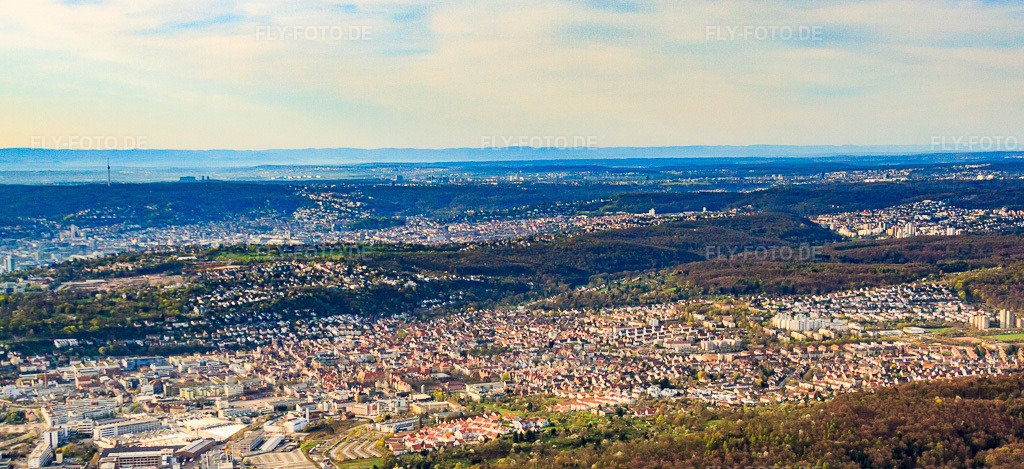 Luftbild: Panorama Stadtansicht von Norden im Ortsteil Zuffenhausen in Stuttgart im Bundesland Baden-Württemberg in Deutschland. Foto: IMG_39247.jpg vom 03.04.2011 durch Werner Riehm/FLY-FOTO.de