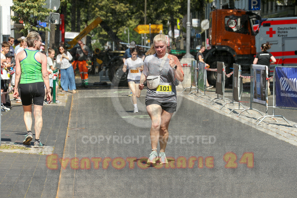 250621_1054_EX1_3061 | Sportfotografie im Rhein-Sieg Kreis, Köln, Bonn, NRW, Rheinland Pfalz, Hessen, etc. Unser Tätigkeitsfeld umfasst den Laufsport vom Volkslauf über den Marathon, Duathlon, Triathon bis zum Ultralauf wie Kölnpfad Ultra oder Schindertrail.