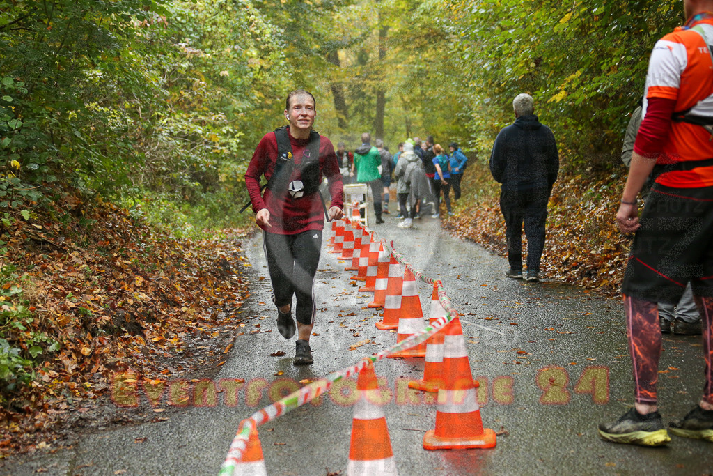 241027_1337_EX1_6586 | Sportfotografie im Rhein-Sieg Kreis, Köln, Bonn, NRW, Rheinland Pfalz, Hessen, etc. Unser Tätigkeitsfeld umfasst den Laufsport vom Volkslauf über den Marathon, Duathlon, Triathon bis zum Ultralauf wie Kölnpfad Ultra oder Schindertrail.