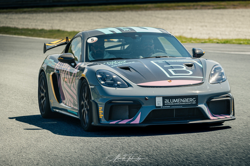 R6AT3904 _Alexander Tschuncky | Entdecken Sie die faszinierende Welt von Alexander Tschuncky Arts: Kreative Fotografie, atemberaubende Automobilkunst und hochwertiger Bilderdruck. Lassen Sie sich inspirieren! - Realisiert mit Pictrs.com