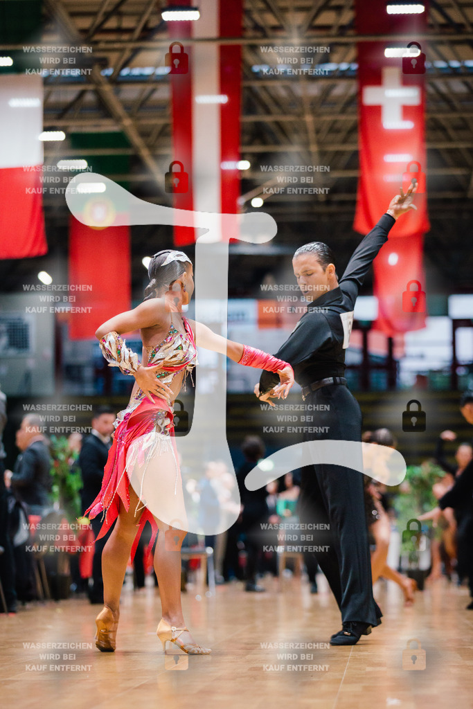 Hessen Tanzt WDSF Open Youth Latin 7th (68) Ivan Smekalkin _ Yeva Liermontova (Schwarz-Weiß-Club Pforzheim)-2025-05-17-1781 | Webshop for digital downloads and prints of dance sport, event & show photographer Julian Link - Realisiert mit Pictrs.com
