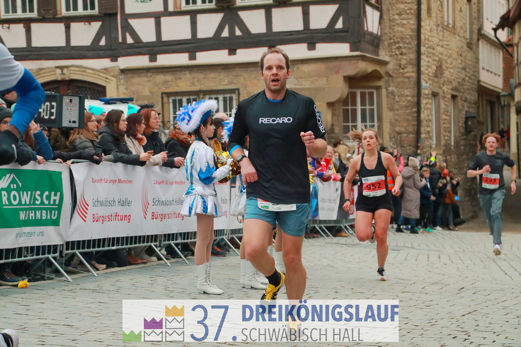 VR Bank Hauptlauf 10000m | 3 Koenigslauf 2023 - Realisiert mit Pictrs.com
