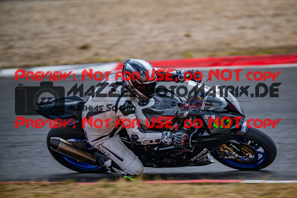 MaZZes_FotoMatrix_230719_1545 | WEISS