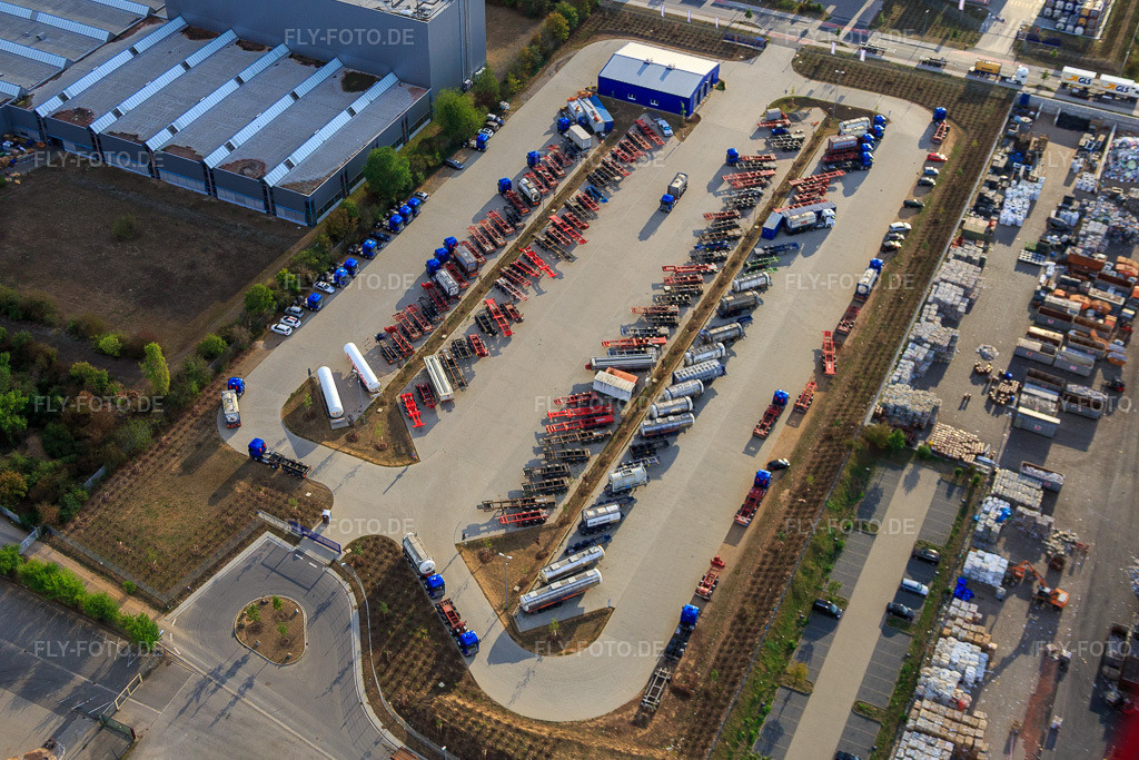 Luftbild: Industriegebiet Im Langgewan, Spedition Kube & Kubenz und Hempt GmbH in Worms im Bundesland Rheinland-Pfalz in Deutschland. Foto: IMG_084314.jpg vom 02.09.2015 durch Werner Riehm/FLY-FOTO.dePeter Hempt GmbH