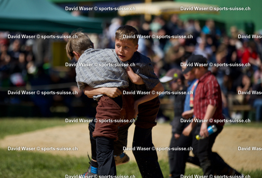 Burri Dario (2012) - Dessiex Soren (2011) _ la F_te R_gionale de Ried bei Kerzers le Dimanche 1 mai 2022 Photos EdelweissPoint_ Waser David 2022 (13) | sports-suisse.ch