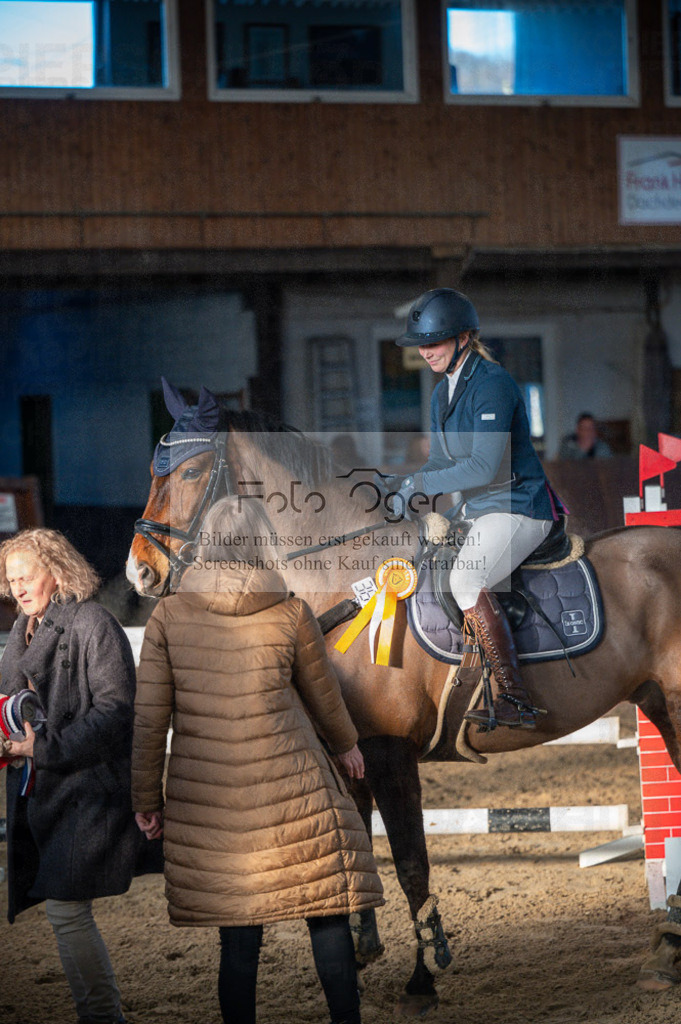 Hallenreittunier Voxtrup 2023 | Entdecke hochwertige Reitturnierfotos von Foto Oger. Professionell, emotional und authentisch – jetzt Lieblingsmomente im Shop bestellen.Deutschlandweite Turnierfotografie. - Realisiert mit Pictrs.com