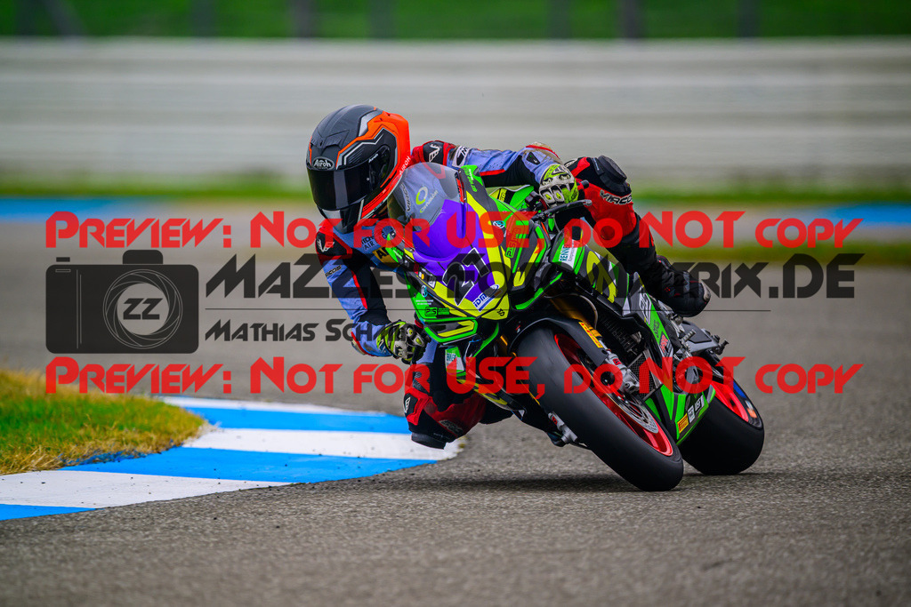 MaZZes_Fotomatrix_20250929_6007705_5348 | WEISS