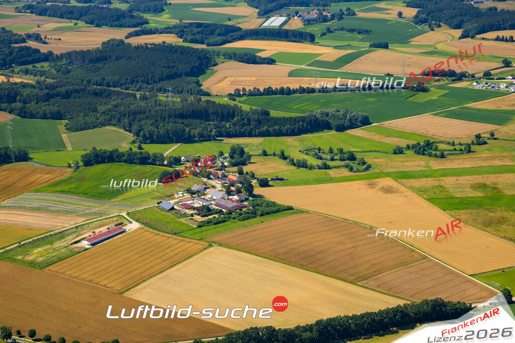 Das Luftbild zeigt : Rinnenthal Friedberg - Die Luftaufnahme wurde 2024 vom UL-Flugzeug aus erstellt ( keine Drohne ) - Hochauflösende Luftaufnahme - Für grossformatige Ausdrucke geeignet. Die Geschenkidee !Mit Lizenz und Bildrechte bestellbar