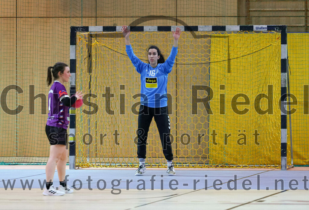 2023-03-11_078_SpVgg_Altenerding_gegen_SSG_Metten_Frauen | Erding, Deutschland, 11.03.2023:
Handball, Bezirksoberliga Frauen Altbayern 2022 / 2023, 13. Spieltag, SpVgg Altenerding gegen SSG Metten, Endergebnis: 32:26

Katharina Künstner (SpVgg Altenerding, #4), Rebecca Tragl (SSG Metten, #16)

Foto: Christian Riedel / fotografie-riedel.net