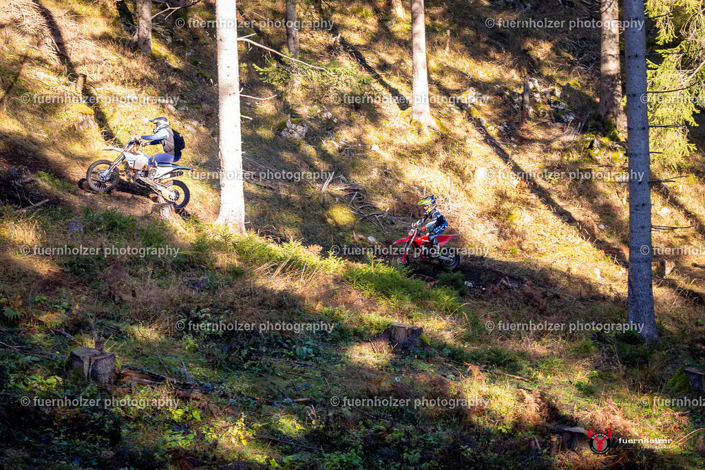 fuernholzer_241026-C2-90 | Fotografische Impressionen von der Red Stag Enduro Extreme by fuernholzer-photography.com. Endurosport in Österreich fotografisch festgehalten von fuernholzer. Auftragsfotografie für Private, Gewerbefotos und Industriefotografie. Eventfotografie, Sportfotografie und Motorsportfotografie. Anbieter von Fotoworkshops, Fototraining, fotografischen Vorträgen und Fotoseminaren.