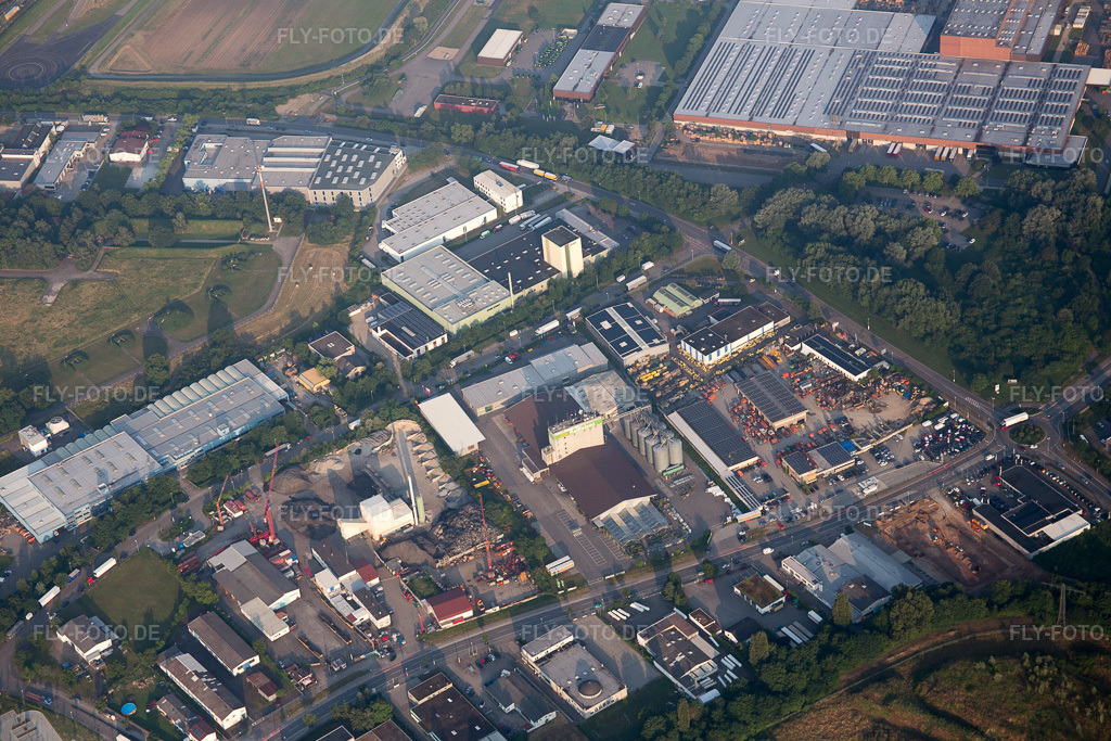 Luftbild: Meisel Karosseriebau in Bruchsal im Bundesland Baden-Württemberg in Deutschland. Foto: IMG_080455.jpg vom 12.06.2015 durch Werner Riehm/FLY-FOTO.de