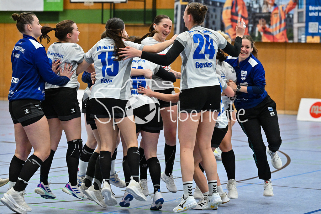 TSV Aichach - TSV Herrsching II | Professionelle Sportfotos aus den Bereichen Fußball, Eishockey, Handball und vieles mehr. Ob Sieg oder Niederlage