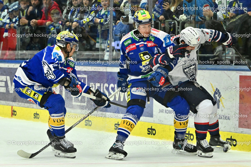 EC IDM Wärmepumpen VSV vs. Hydro Fehervar | #22 Nikita Scherbak EC VSV, #77 Philipp Lindner EC VSV, #7 Martin Stajnoch Hydro Fehervar, EC IDM Wärmepumpen VSV vs. Hydro Fehervar, EC IDM WÄRMEPUMPEN VSV vs. Hydro Fehervar AV19 am 05.10.2025 in Villach (Stadthalle Villach), Austria, (Photo by Bernd Stefan)