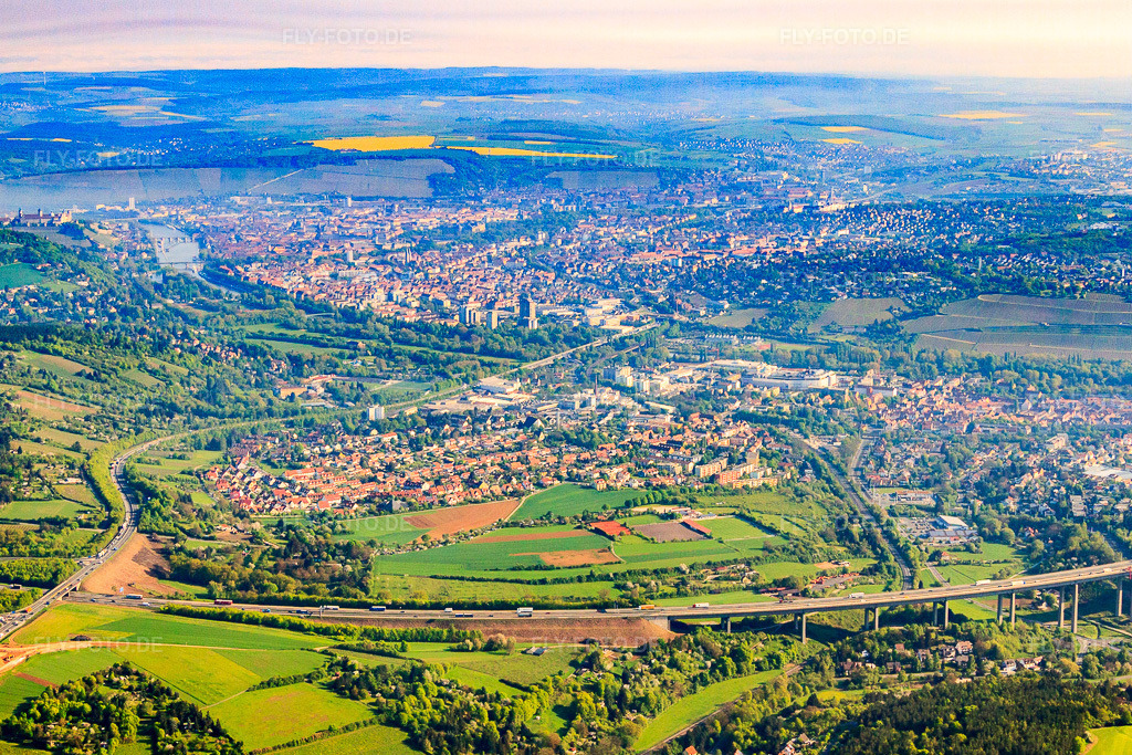 Luftbild: Ausfahrt Würzburg / B19 von Der A3 im Ortsteil Heidingsfeld in Würzburg im Bundesland Bayern in Deutschland. Foto: IMG_57054.jpg vom 08.05.2013 durch Werner Riehm/FLY-FOTO.de