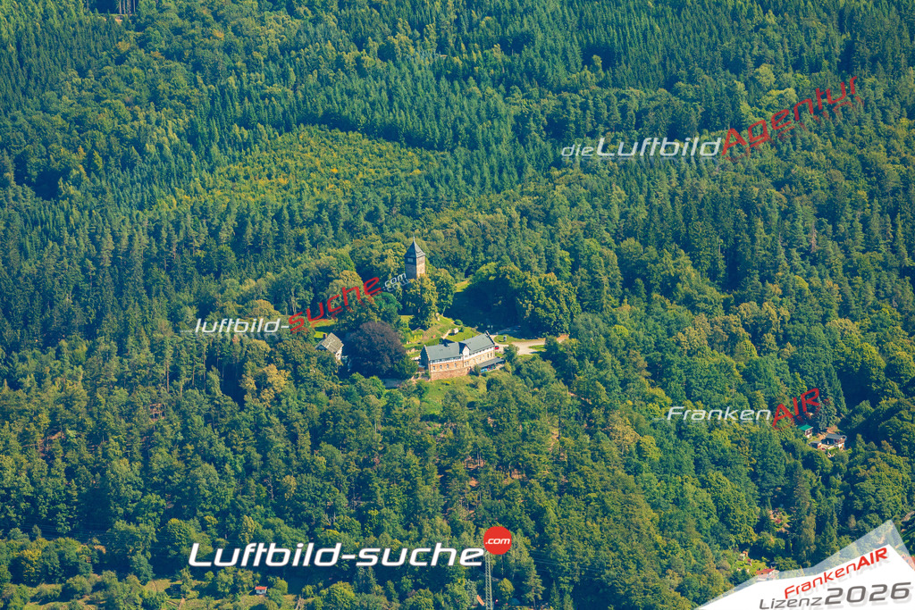Klassische Luftaufnahme ohne Drohne zeigt:Burg bei Wasungen - Die Luftbildaufnahme wurde 2025 vom UL-Flugzeug heraus erstellt ( keine Drohnenaufnahme ) - Hochauflösende Luftaufnahme -Nicht vergleichbar mit Google Maps oder Satelittenbilder- Die Geschenkidee !Mit Lizenz und Bildrechte bestellbar