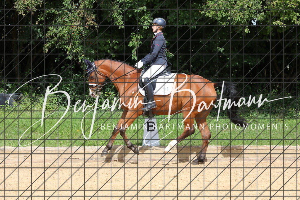 AZ2A2372 | Benjamin Bartmann Photomoments