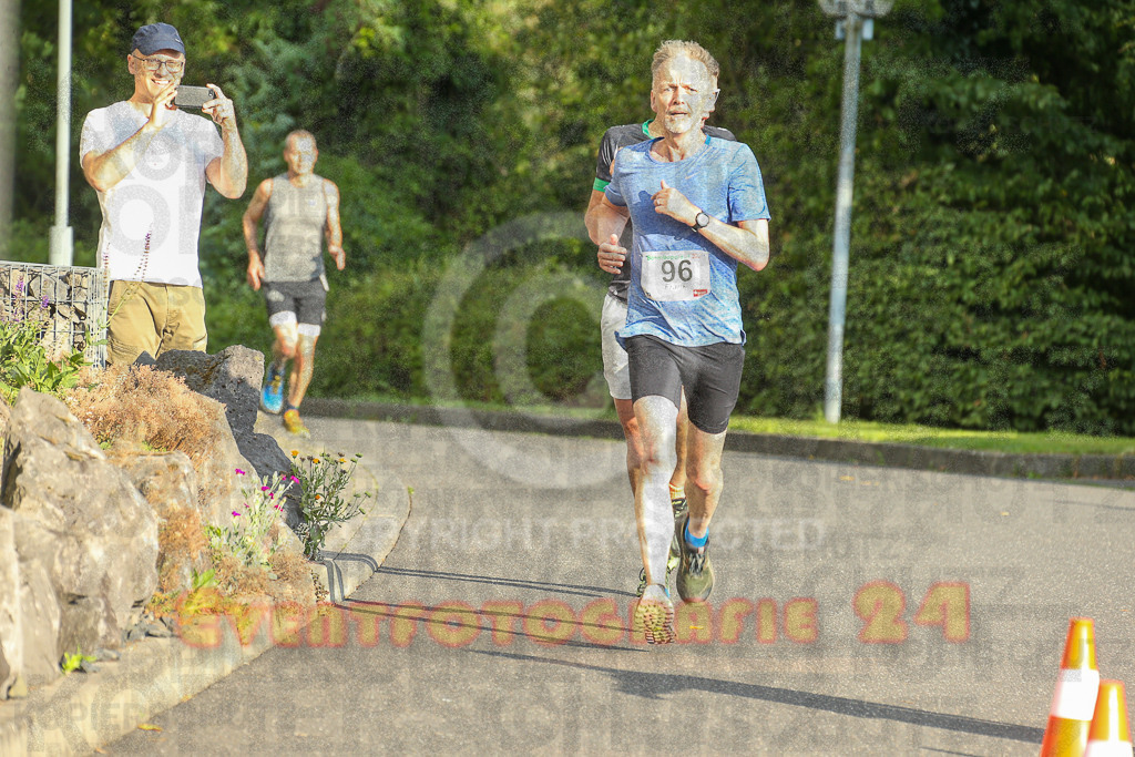 250801_1906_EX1_7076 | Sportfotografie im Rhein-Sieg Kreis, Köln, Bonn, NRW, Rheinland Pfalz, Hessen, etc. Unser Tätigkeitsfeld umfasst den Laufsport vom Volkslauf über den Marathon, Duathlon, Triathon bis zum Ultralauf wie Kölnpfad Ultra oder Schindertrail.