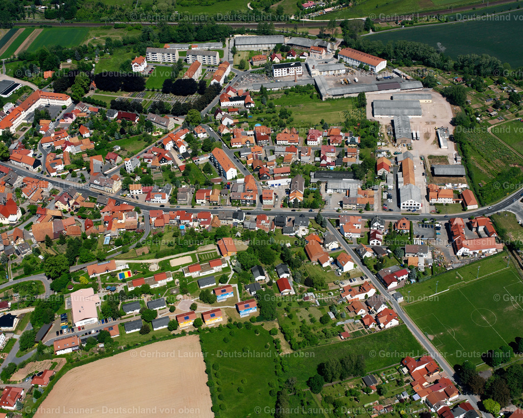 2634131 | UDER 09.06.2006 Wohngebiet einer Einfamilienhaus- Siedlung  in Uder im Bundesland Thüringen, Deutschland // Single-family residential area of settlement  in Uder in the state Thuringia, Germany Foto: Gerhard Launer