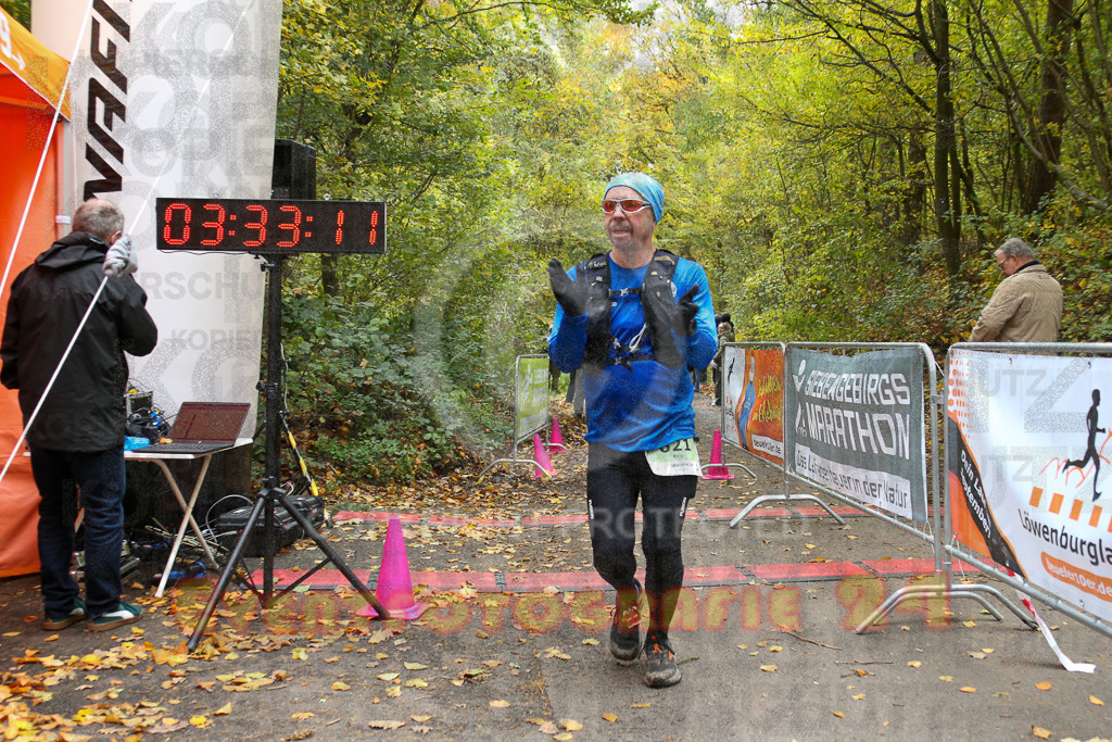 251026_1334_EX1_3672 | Sportfotografie im Rhein-Sieg Kreis, Köln, Bonn, NRW, Rheinland Pfalz, Hessen, etc. Unser Tätigkeitsfeld umfasst den Laufsport vom Volkslauf über den Marathon, Duathlon, Triathon bis zum Ultralauf wie Kölnpfad Ultra oder Schindertrail.