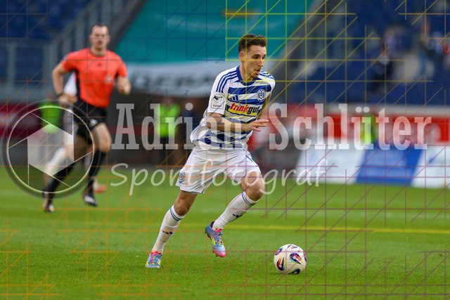 22.03.2026, GER, Fussball, Herren, 3. Liga, Saison 2025/2026, MSV Duisburg - 1860 München | Conor Noß (MSV Duisburg) in Aktion am Ball, Einzelaktion 