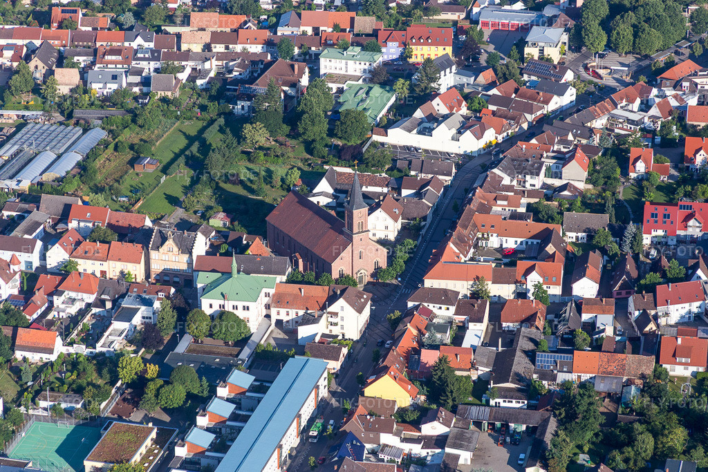Luftbild: St. Jodokus Kirche in Wiesental im Ortsteil Wiesental in Waghäusel im Bundesland Baden-Württemberg in Deutschland. – Foto: IMG_092365.jpg vom 01.08.2016 durch Werner Riehm/FLY-FOTO.de – Auflösung des Originals: 5131 x 3421 px