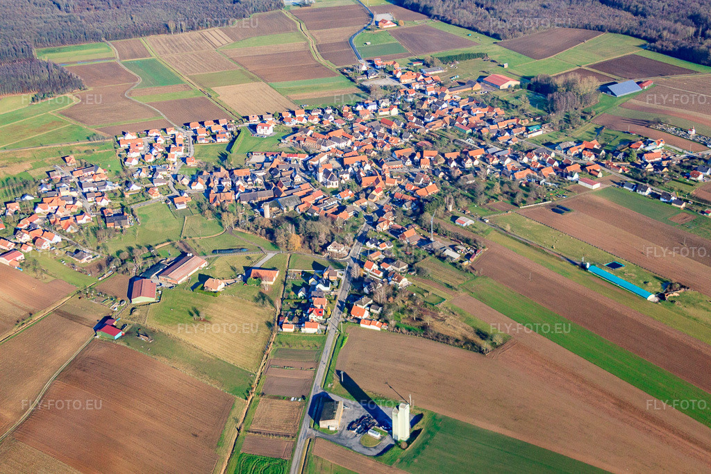 Vue aérienne: Vue de la ville depuis le sud-ouest à Salmbach dans le département Bas Rhin, France – .Photo: IMG_48501.jpg prise le 11/12/2011 par Werner Riehm/FLY-FOTO.eu – Résolution de l'original: 4752 x 3168 px