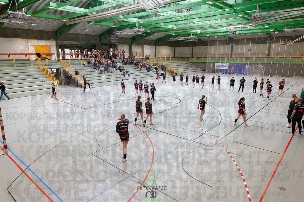 Hessenmeisterschaft wJC - Spiel um Platz 3; TuS Kriftel - SG Schenklengsfeld | Hessenmeisterschaft wJC - Spiel um Platz 3; TuS Kriftel - SG Schenklengsfeld am 22.03.2025 in Biedenkopf (Sporthalle Lahntalschule)Photo © 2025 - Jörg Heinrich - Realisiert mit Pictrs.com