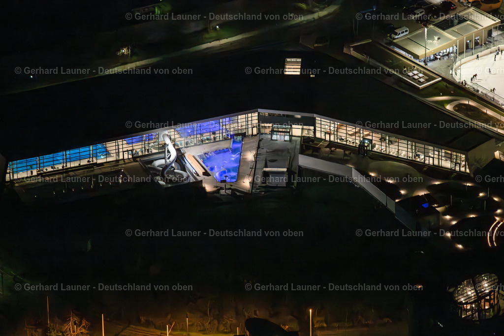 3906149 | Nautiland Bad, Nachtaufnahme