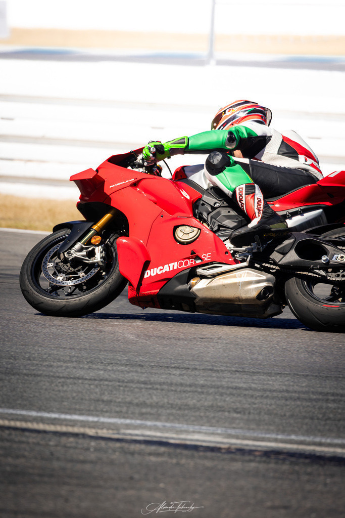 Ducati Trackday Hockenheimring 2026 | Entdecken Sie die faszinierende Welt von Alexander Tschuncky Arts: Kreative Fotografie, atemberaubende Automobilkunst und hochwertiger Bilderdruck. Lassen Sie sich inspirieren! - Realisiert mit Pictrs.com