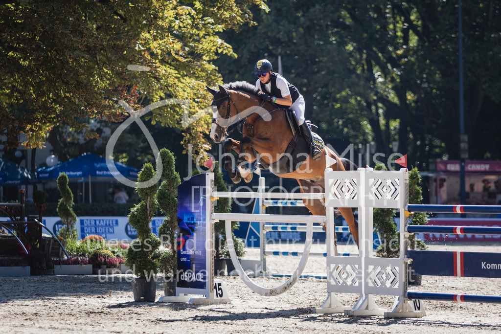 230909_OWLCh_MediumTour-250 | Deine schönsten Turniermomente als professionelle Fotos! Entdecke hochwertige Pferdesport-Fotografie im Online-Shop. Jetzt Fotos finden & bestellen!