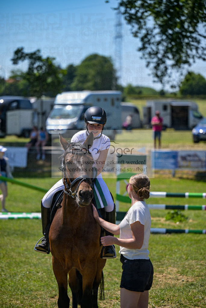 Reitturnier Voxtrup | Entdecke hochwertige Reitturnierfotos von Foto Oger. Professionell, emotional und authentisch – jetzt Lieblingsmomente im Shop bestellen.Deutschlandweite Turnierfotografie. - Realisiert mit Pictrs.com