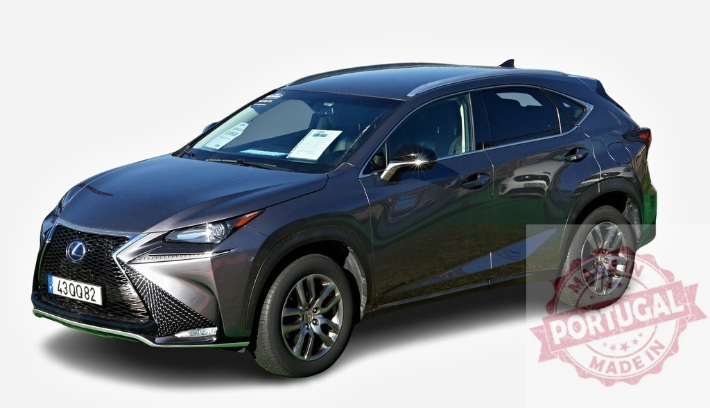 Lexus NX hybrid car parking outdoor in the sunlight | Modern Lexus NX hybrid car parking outdoor in the sunlight - Realisiert mit Pictrs.com