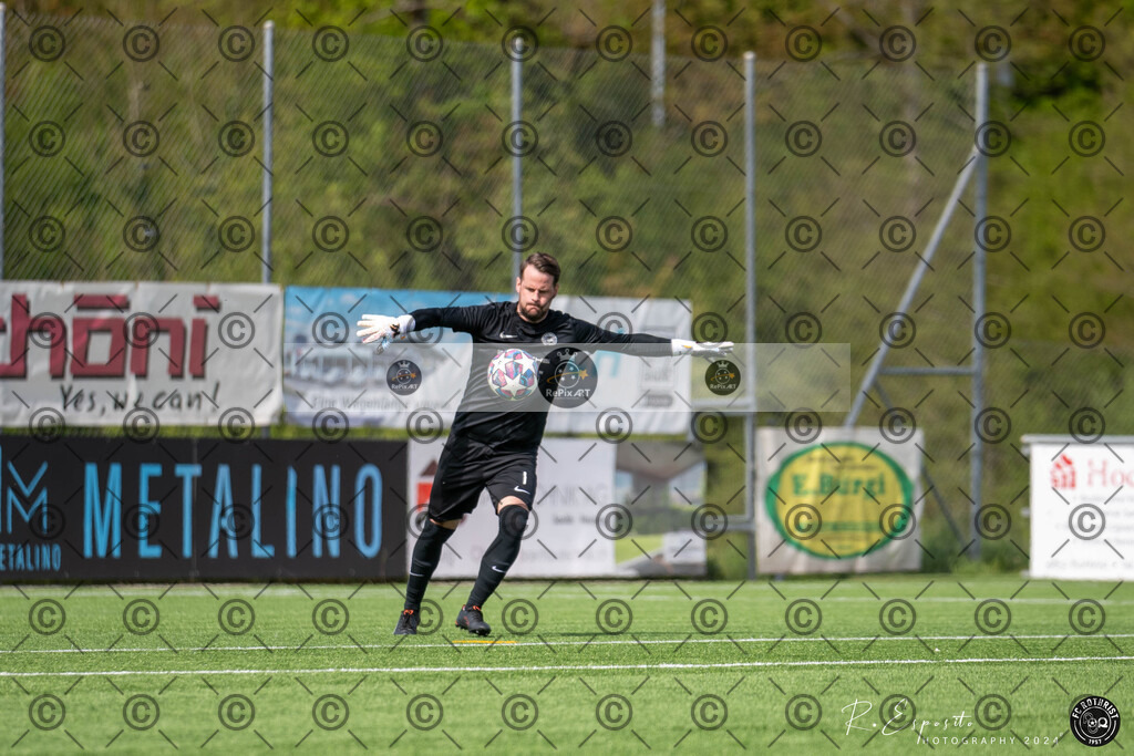 20240427_FC-Rothrist 30 vs Red-Star_134 | Sport und Naturfotografie von Roberto Esposito zeigt echte Momente Bewegung und die Schönheit der Natur. Ausdrucksstarke Bilder schaffen Emotionen.