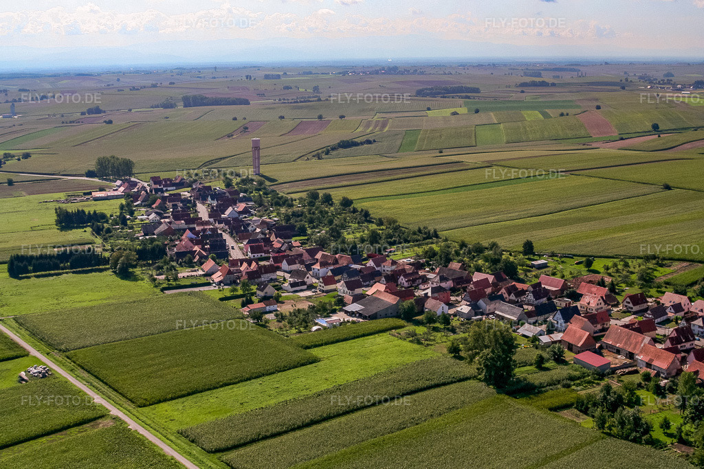 Luftbild: Ortsansicht von Nordwesten in Schleithal im Bundesland Bas-Rhin in Frankreich. – Foto: IMG_3559.jpg vom 31.08.2006 durch Werner Riehm/FLY-FOTO.de – Auflösung des Originals: 3355 x 2237 px