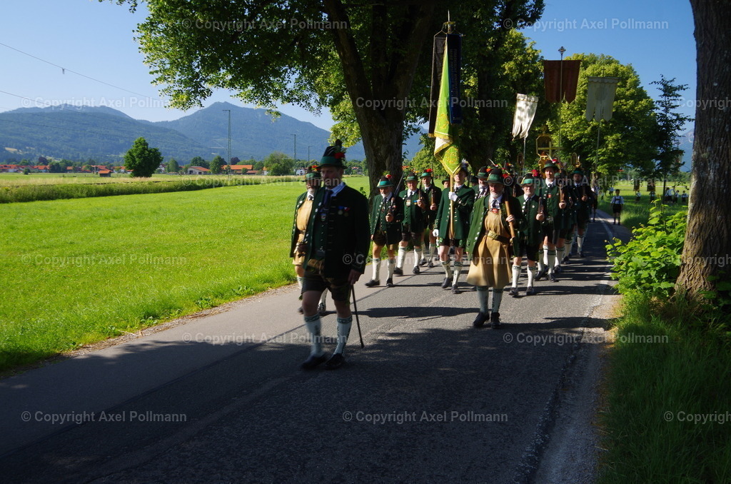 IMGP4959 | fotografiert von Axel PollmannLeonhardi Wallfahrt Benediktbeuern und Murnau, Fronleichnam, Fasching, Landschaft im Loisachtal und Benediktbeuern  - Realisiert mit Pictrs.com