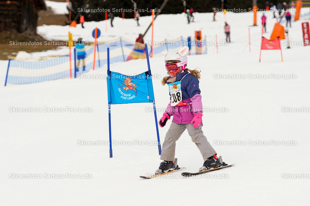 SRF_02.01.2026_0249 | Skirennfotos,Serfaus,Fiss,Ladis,Kinderskirennen,Winter,Tirol,Oberland,skirace,SFL,feelfree,weil wir's genießen,ski,Ski,skifahren,Sonnenplateau, - Realisiert mit Pictrs.com