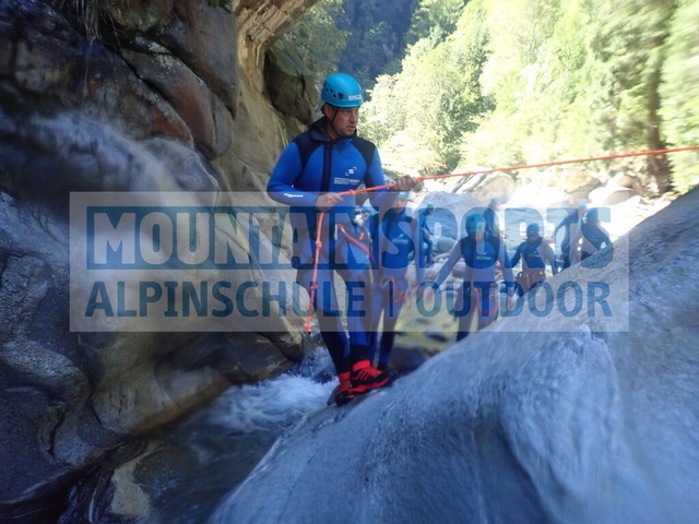 P9200008 | Bestelle die Bilder deines Berg- oder Wasser-Abenteuers mit Mountain Sports bequem von zu Hause aus direkt über unseren Online Fotoshop von pictrs.com. - Realisiert mit Pictrs.com