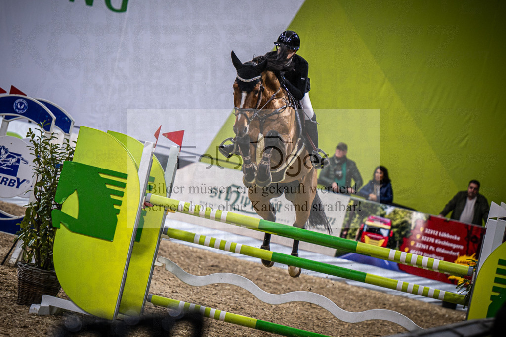 DOS_1833 | Entdecke hochwertige Reitturnierfotos von Foto Oger. Professionell, emotional und authentisch – jetzt Lieblingsmomente im Shop bestellen.Deutschlandweite Turnierfotografie. - Realisiert mit Pictrs.com