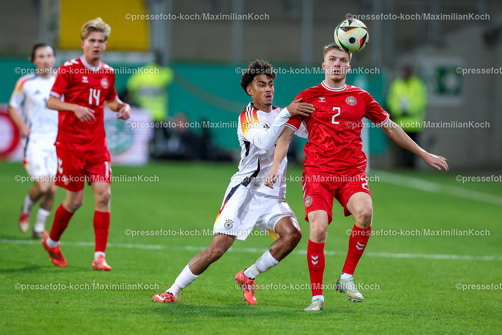 DFB15112401028 | 15.11.2024, Fußball, U21 Länderspiel Deutschland - Dänemark, Tivoli Stadion Aachen, Saison 2024 2025: Nathaniel Brown (U21 GER #3) gegen Anton Gaaei (U21 DEN #2)