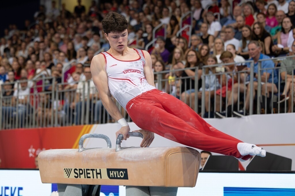 DM Finals 2026; Gerätfinals Männer Pauschenpferd | DM Finals 2026; Gerätfinals Männer Pauschenpferd***Radomyr Stelmakh bei seiner Übung - Realisiert mit Pictrs.com