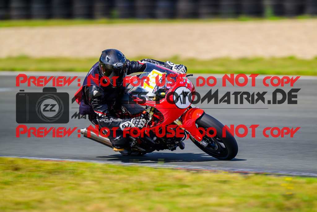 MaZZes_FotoMatrix_240725_6007705_0757 | GELB