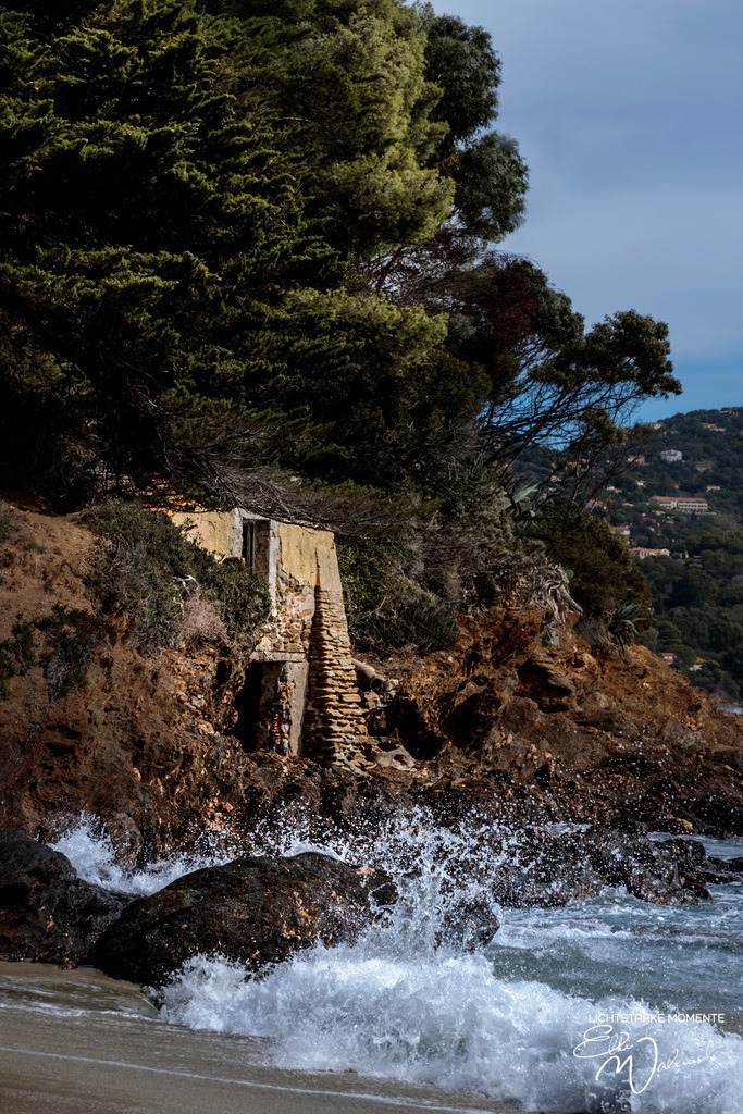 Pramousquier, Le Lavandou | Herzlich willkommen auf meiner Seite! Ich bin Elke Wallnisch, Deine Fotografin für lichtstarke Momente. Der Name steht für alles, was mich mit der Fotografie verbindet: Das Licht und seine machtvolle Wirkung auf eine Situation oder unsere Stimmung - Realisiert mit Pictrs.com