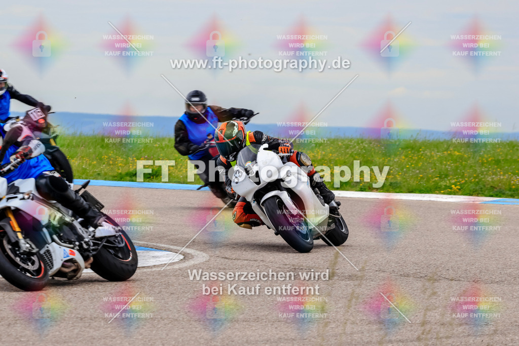 MotoTeam-3065 | Hier findet Ihr Bilder von Touristenfahrten auf der Nürburgring Nordschleife oder von anderen Veranstaltungen die ich besucht habe. Viel Spass beim Durch Schauen 